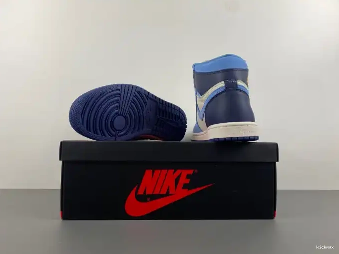 Cheap MAX Jordan 1 WMNS FD2596-400 OG Air Flight in High First 0617